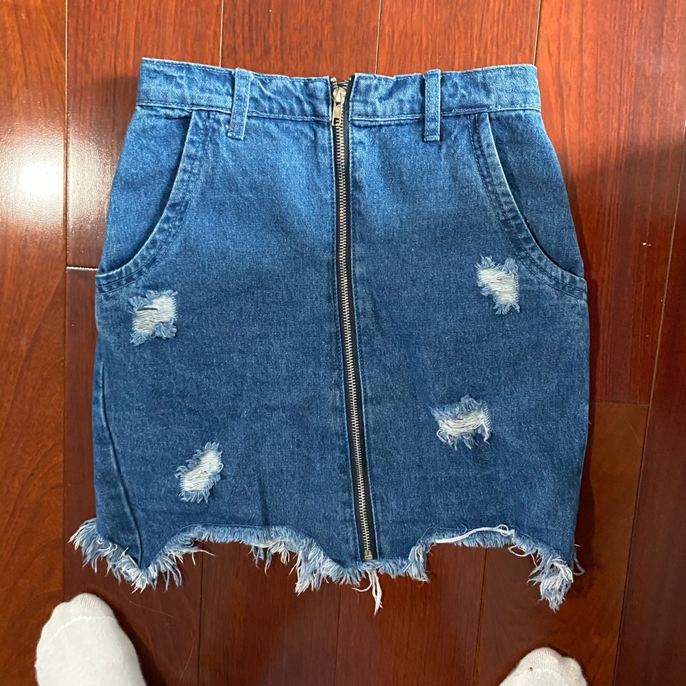 2/$20 distressed zip up mini skirt